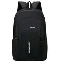 Mochila urbana negra(uso diario/trabajo)