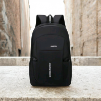 Mochila urbana negra(uso diario/trabajo)